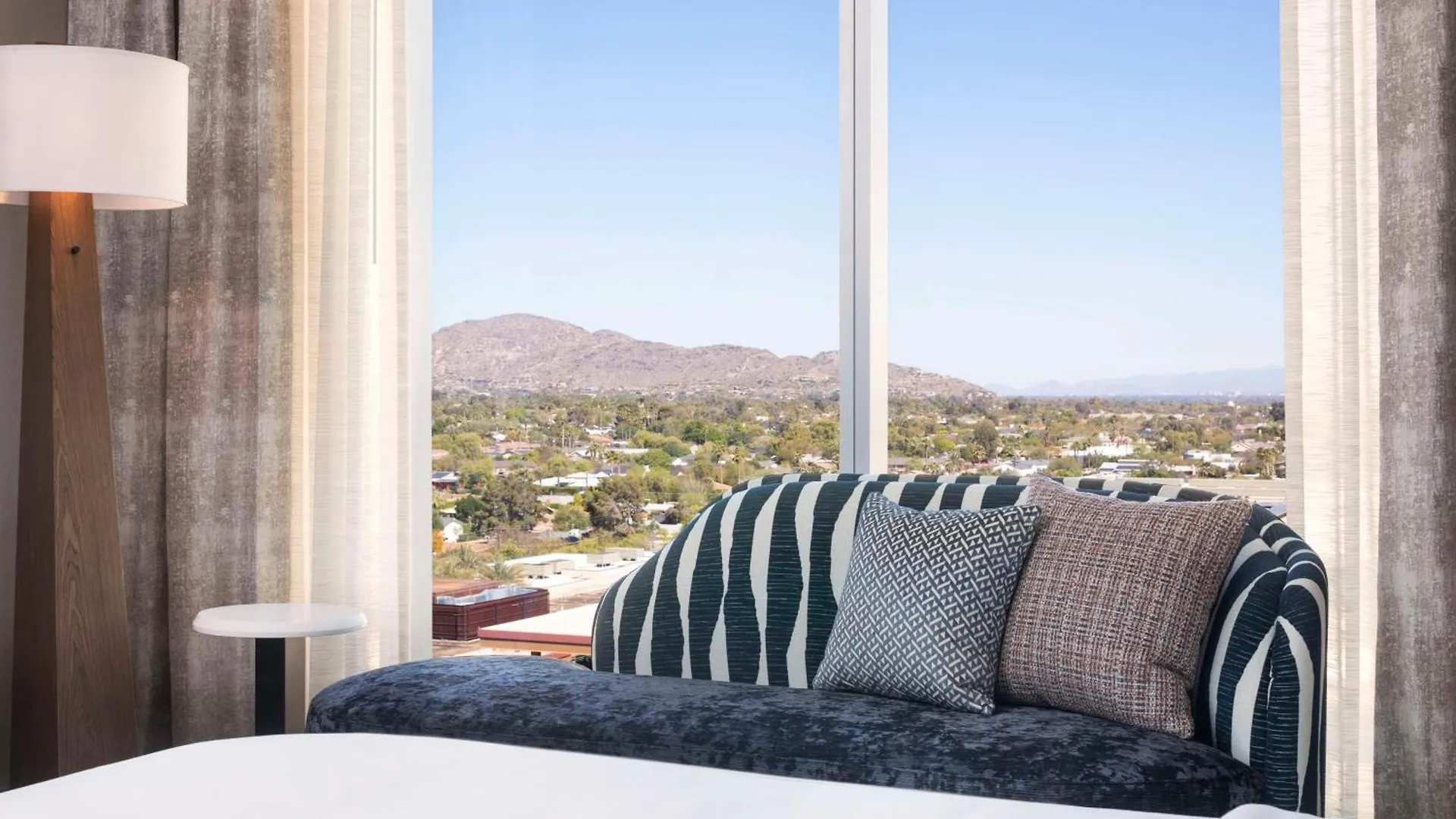 Caesars Republic Scottsdale, A Hilton Hotel 4*, Scottsdale